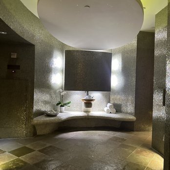Acqualina Spa - Sauna and steam room with iced towels - Day Spas Near Me - Sunny Isles Beach, Florida