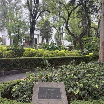 Los Pinos - Landmarks & Historical Buildings Near Me - Ciudad de México, DIF