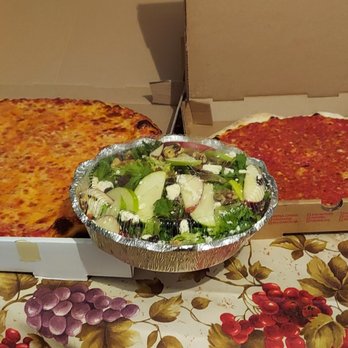 Pacileo's Apizza & Pasta - Pizza Dinner...steak house price - Pizza Near Me - North Branford, Connecticut