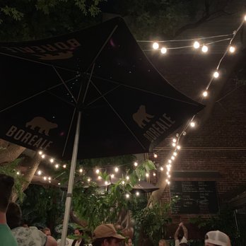 Le Sacrilège - Back patio at night - Pubs Near Me - Quebec City, Quebec Le Sacrilège - Back patio at night - Pubs Near Me - Quebec City, Quebec