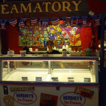 Screams Ice Cream - Ice cream counter. In Hell Michigan - Ice Cream & Frozen Yogurt Near Me - Hell, Michigan