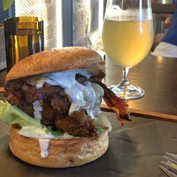 Le Chick - Cocktail Bars Near Me - Miami, Florida