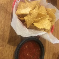 Mi Sol Azteca - Chips and salsa. The salsa tastes homemade and very good!
