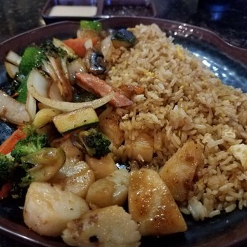 Shogun - Scallops with veggies and fried rice - Sushi Bars Near Me - Rosenberg, Texas Shogun - Scallops with veggies and fried rice - Sushi Bars Near Me - Rosenberg, Texas