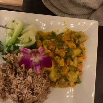 CZEN Restaurant Brooklyn - Marley Medley, perfect for vegetarians - Caribbean Near Me - Brooklyn, New York CZEN Restaurant Brooklyn - Marley Medley, perfect for vegetarians - Caribbean Near Me - Brooklyn, New York