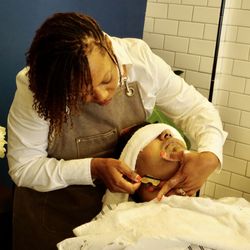 Tom Henry Barbershop
