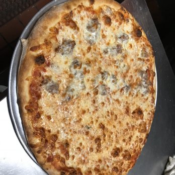 Toozy Patza Pizza - Toozy Patza sausage pizza - Pizza Near Me - Wilton, Connecticut Toozy Patza Pizza - Toozy Patza sausage pizza - Pizza Near Me - Wilton, Connecticut