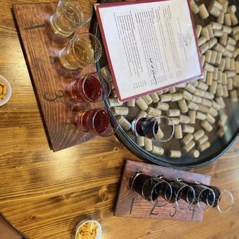 Twisted Vine Winery - We love dry wines. Great tasting - Wineries Near Me - Lenoir, North Carolina