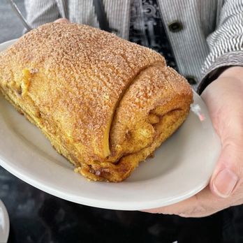 Luberto's Pastry Shop - Bakeries Near Me - Revere, Massachusetts