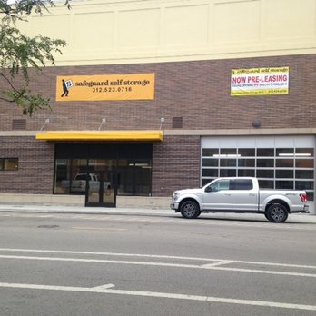 Safeguard Self Storage - The drive-in loading area makes it convenient to unload items from your vehicle without having to deal with the weather. - Packing Supplies Near Me - Chicago, Illinois Safeguard Self Storage - The drive-in loading area makes it convenient to unload items from your vehicle without having to deal with the weather. - Packing Supplies Near Me - Chicago, Illinois