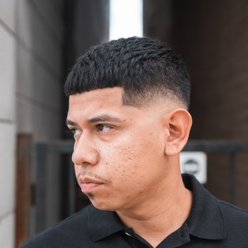 Traditions Barber Parlor 5 - Barbers Near Me - Chicago, Illinois Traditions Barber Parlor 5 - Barbers Near Me - Chicago, Illinois
