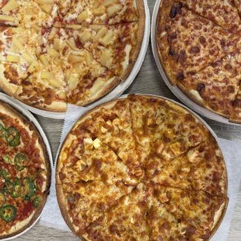 Singas Famous Pizza - Pizza Near Me - Edison, New Jersey Singas Famous Pizza - Pizza Near Me - Edison, New Jersey