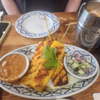 Glur - The tofu satay with two toppings - Thai Near Me - New York, New York