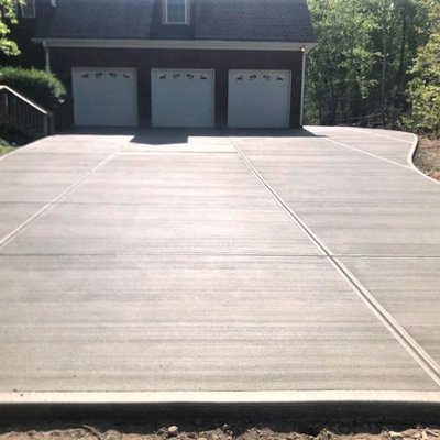 Concrete walkway and driveway - This client needed a makeover on his driveway with an integrated walkway Concrete walkway and driveway - This client needed a makeover on his driveway with an integrated walkway