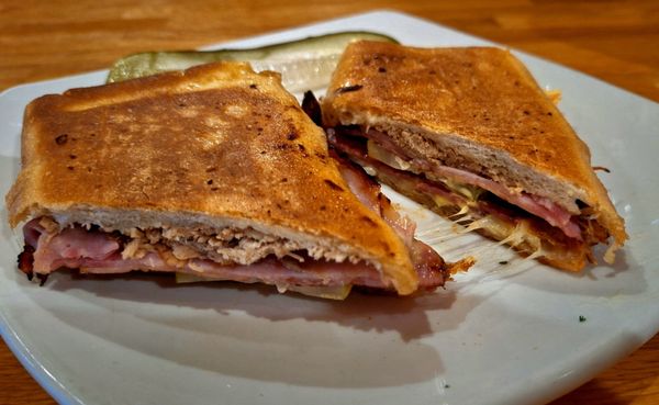 Brunchies Breakfast, Brunch & Lunch by null