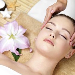 Sujana Beauty & Brows - Relaxing Facial Treatment