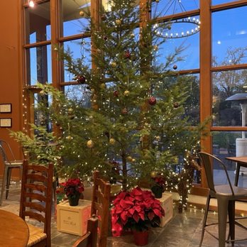 Mazzocco Sonoma - Its the holidays - Wineries Near Me - Healdsburg, California Mazzocco Sonoma - Its the holidays - Wineries Near Me - Healdsburg, California
