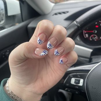 Tiara Salon - Nail Salons Near Me - Rohnert Park, California