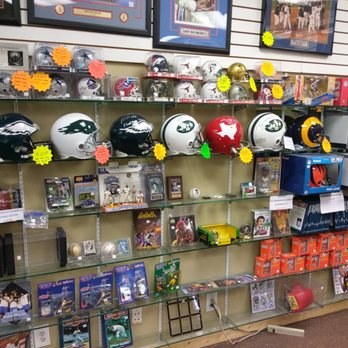 Kenny's Collectibles - Autographed Sports Memorabilia and Supplies - Hobby Shops Near Me - Austin, Texas