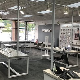 Exterior photo of Verizon - West Bloomfield, Michigan Exterior photo of Verizon - West Bloomfield, Michigan