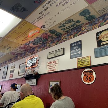 Roxy Cafe - Decor inside - Breakfast & Brunch Near Me - Jackson, Michigan