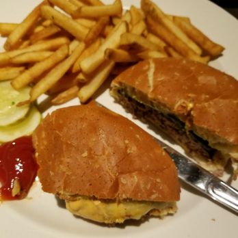 Yard House - Pepper jack burger - New American Near Me - Austin, Texas Yard House - Pepper jack burger - New American Near Me - Austin, Texas