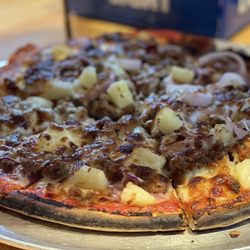 Woody's Woodfire Pizza - Bob Marley pizza