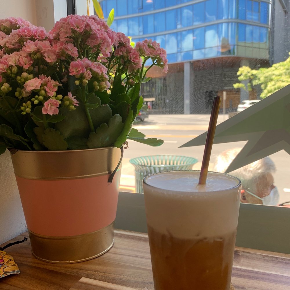 Ali’i Coffee - Banana Milk Float - Coffee & Tea Near Me - Honolulu, Hawaii