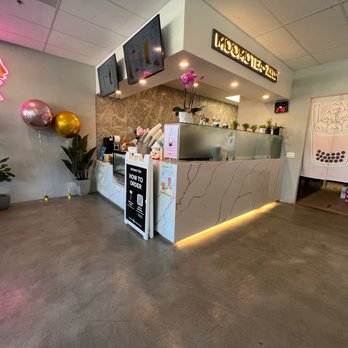 Moomo Tea - Inside - Bubble Tea Near Me - Sunnyvale, California Moomo Tea - Inside - Bubble Tea Near Me - Sunnyvale, California