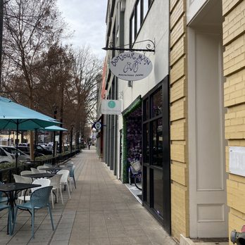 Bonjour Main - Breakfast & Brunch Near Me - Greenville, South Carolina