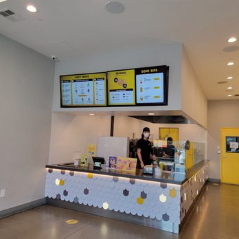 Somisomi - Inside lobby - Ice Cream & Frozen Yogurt Near Me - Pleasanton, California