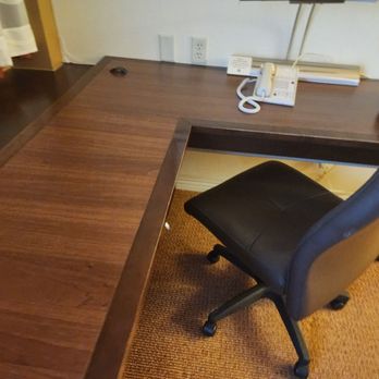 Q Center - Large desk area for working. - Venues & Event Spaces Near Me - Saint Charles, Illinois