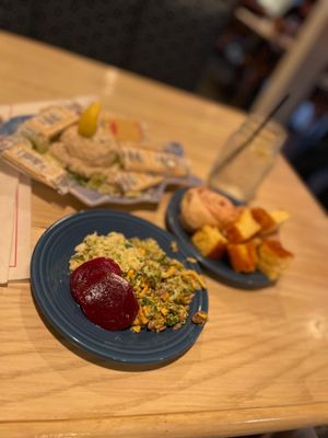 Aunt Catfish's On the River by null