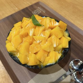 Sul & Beans - Fresh Mango Bingsoo - Desserts Near Me - Los Angeles, California