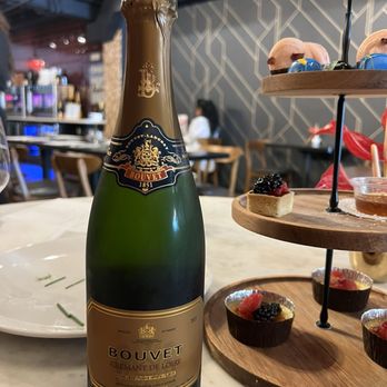 Fusion Cafe + Wine - Venues & Event Spaces Near Me - Honolulu, Hawaii