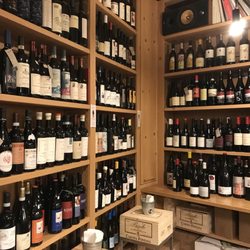 Vineria Parolin - Extensive selection!