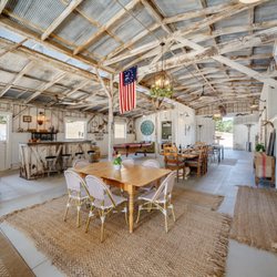 Farm Blanc Et Rouge - Inside the vintage Barn: 2 beds/1 bath, a full kitchen, lounge, bar, and pool table!