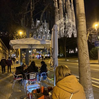 Tuscania - Outdoor seating area - Mediterranean Near Me - Barcelona, B Tuscania - Outdoor seating area - Mediterranean Near Me - Barcelona, B