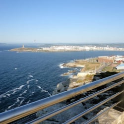 Monte de San Pedro - Vista de Coruña y la Torre de Hércules.