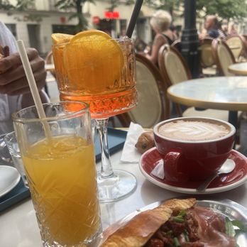 La Brioche Chaude - Coffee & Tea Near Me - Nice, 06