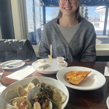 Iggy's Doughboys & Chowder House - Mussels appetizer & Oysters - Seafood Near Me - Warwick, Rhode Island Iggy's Doughboys & Chowder House - Mussels appetizer & Oysters - Seafood Near Me - Warwick, Rhode Island