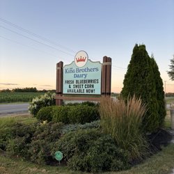 King Brothers Dairy - Outside King Brothers Dairy