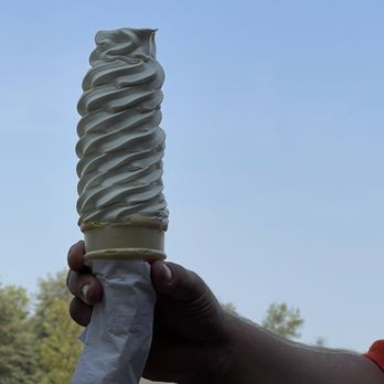 The Sundae Station - Large Vanilla soft serve with a little on top already eaten off - Ice Cream & Frozen Yogurt Near Me - Bowling Green, Ohio The Sundae Station - Large Vanilla soft serve with a little on top already eaten off - Ice Cream & Frozen Yogurt Near Me - Bowling Green, Ohio