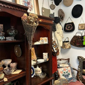 Echoes Curations and Antiques - Antiques Near Me - Valparaiso, Florida Echoes Curations and Antiques - Antiques Near Me - Valparaiso, Florida
