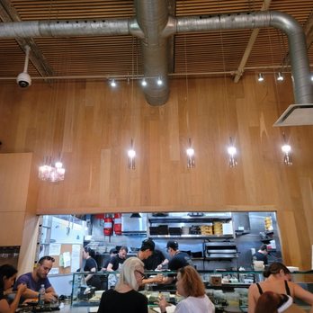 Park Restaurant - Asian Fusion Near Me - Westmount, Quebec