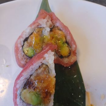 Wu's House - Honey roll - Sushi Bars Near Me - Naperville, Illinois