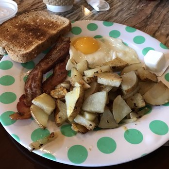 Village Cafe - 1 egg breakfast was very affordable, couldn't even finish it! - Coffee & Tea Near Me - Saint Johns, Arizona