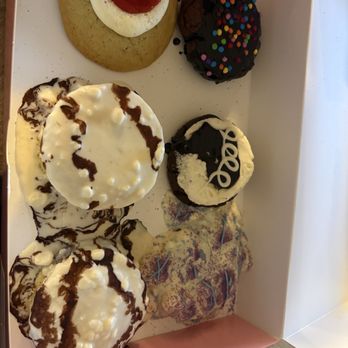 Crumbl - Simpsonville - Bakeries Near Me - Simpsonville, South Carolina Crumbl - Simpsonville - Bakeries Near Me - Simpsonville, South Carolina