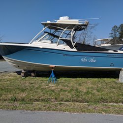 Yacht Brokers of Annapolis - The boat name says it all: for the first time in the history of marriage, it was the WIFE who wanted to buy a new boat!