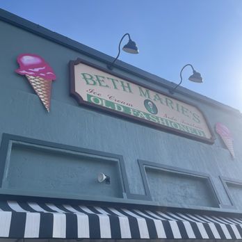 Beth Marie's Old Fashioned Ice Cream - Signage - Ice Cream & Frozen Yogurt Near Me - Denton, Texas Beth Marie's Old Fashioned Ice Cream - Signage - Ice Cream & Frozen Yogurt Near Me - Denton, Texas